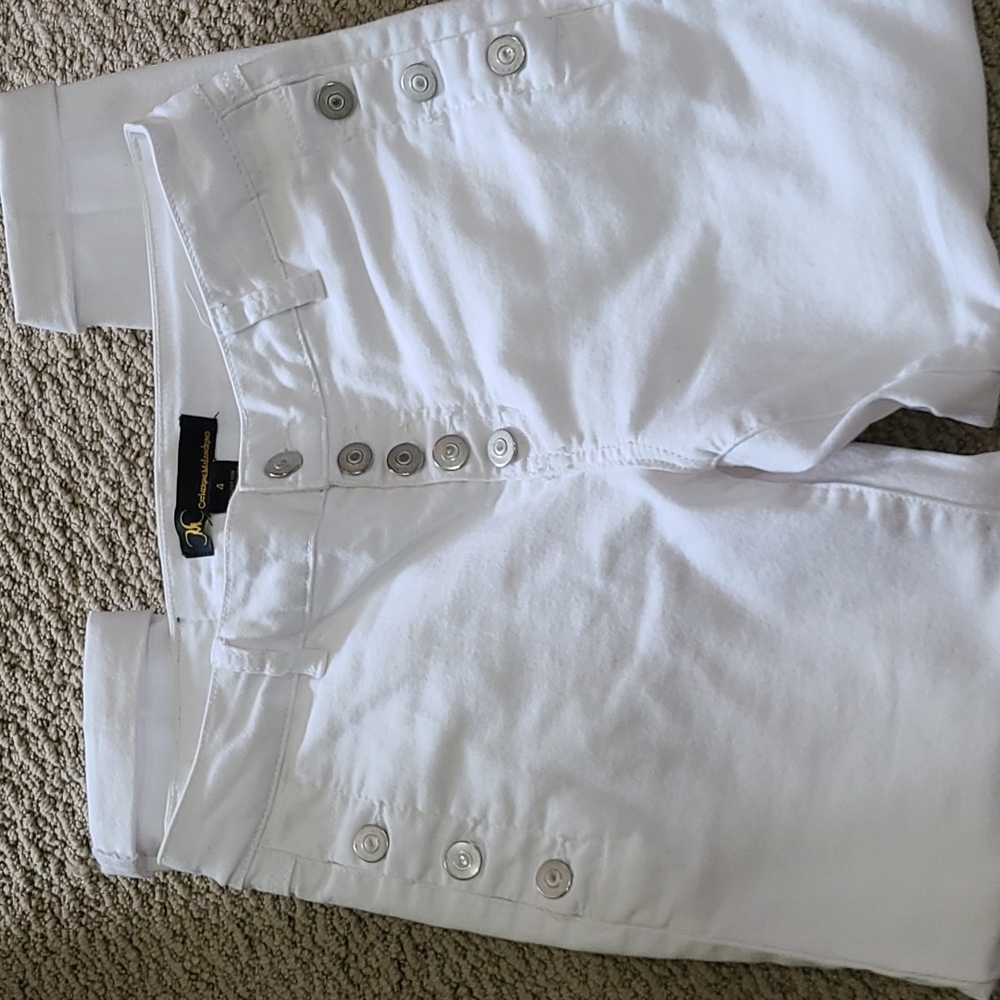 White denim crop jeans